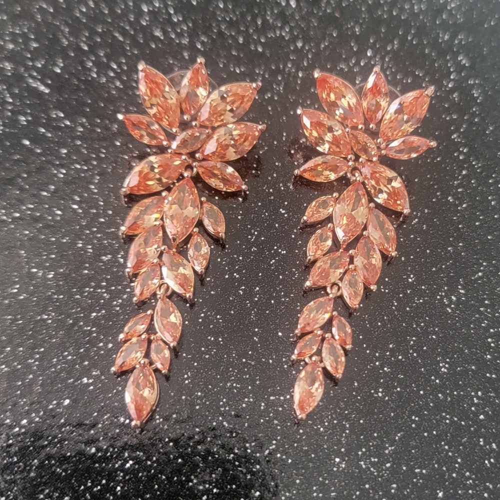 Elegant Rose Gold and Pink Crystal Drop Earrings. Gorgeous. New. 2" - Picture 6 of 7